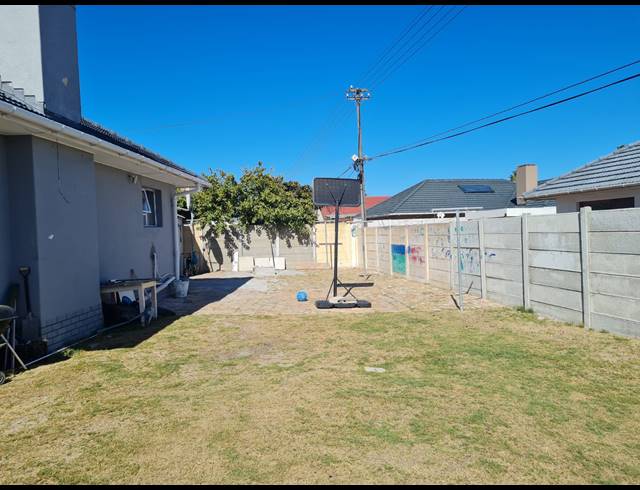 3 BEDROOM FREESTANDING SOLD IN THORNTON